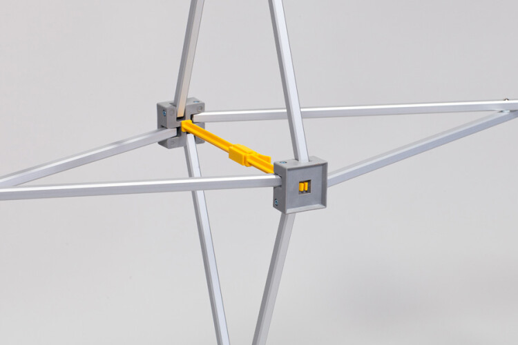 Impact Pop-up frame closeup